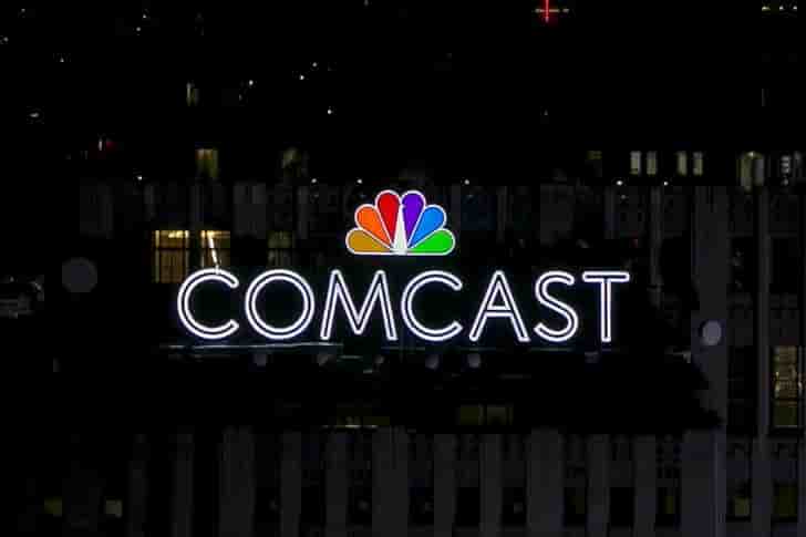 Comcast defie murdoch avec une offre de 22,1 milliards de livres sur sky