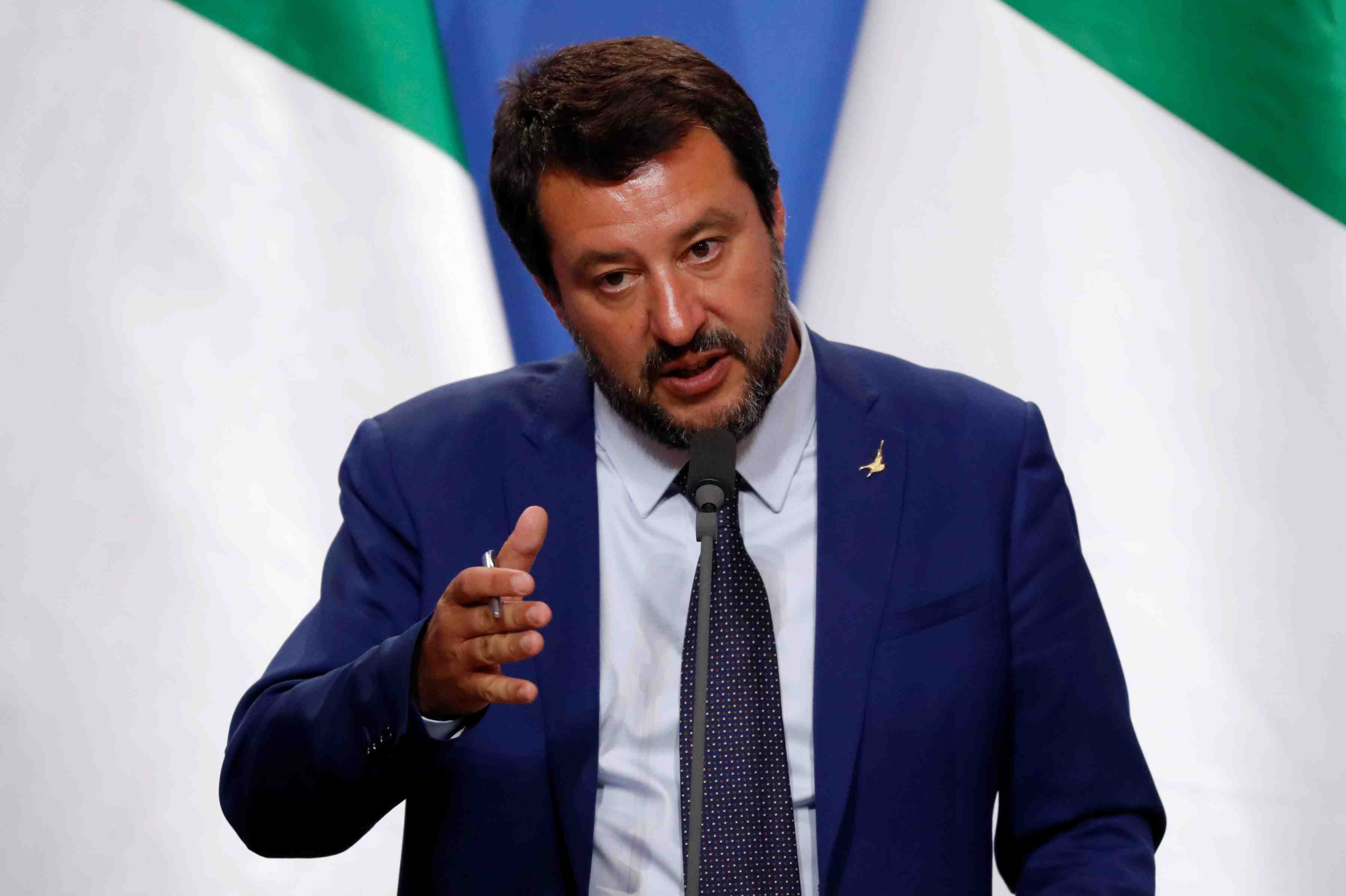 Salvini se dit pret a enfreindre les regles budgetaires de l'ue