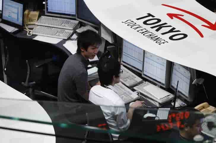 Tokyo finit en baisse de 0,77%