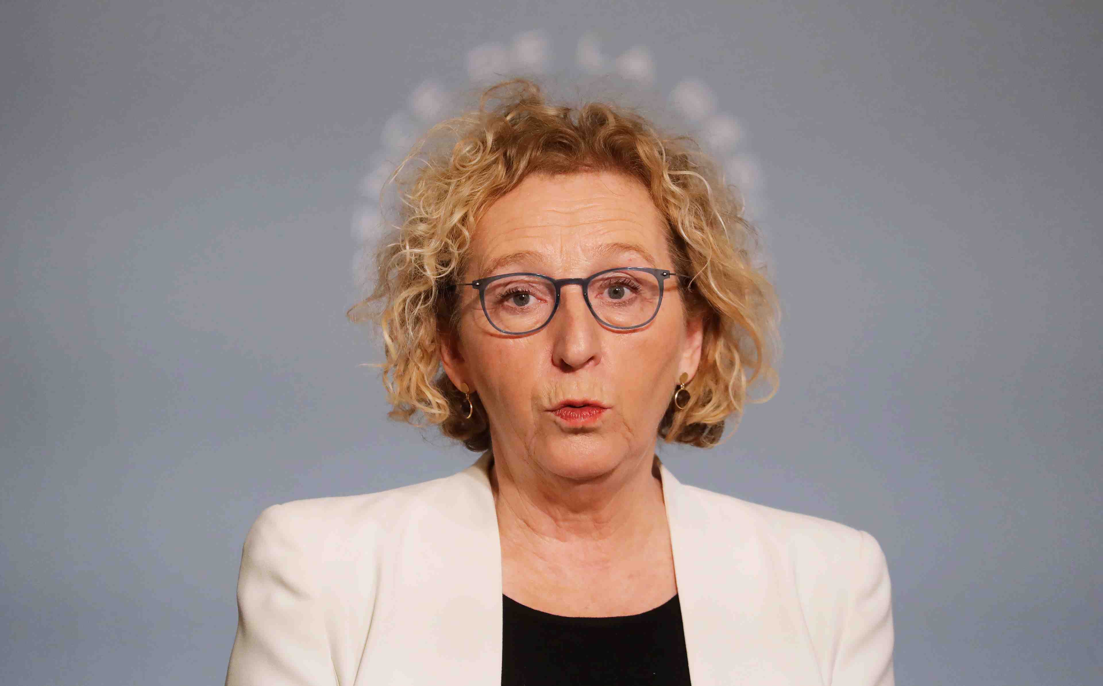France: neuf millions de salaries en chomage partiel, une entreprise sur deux