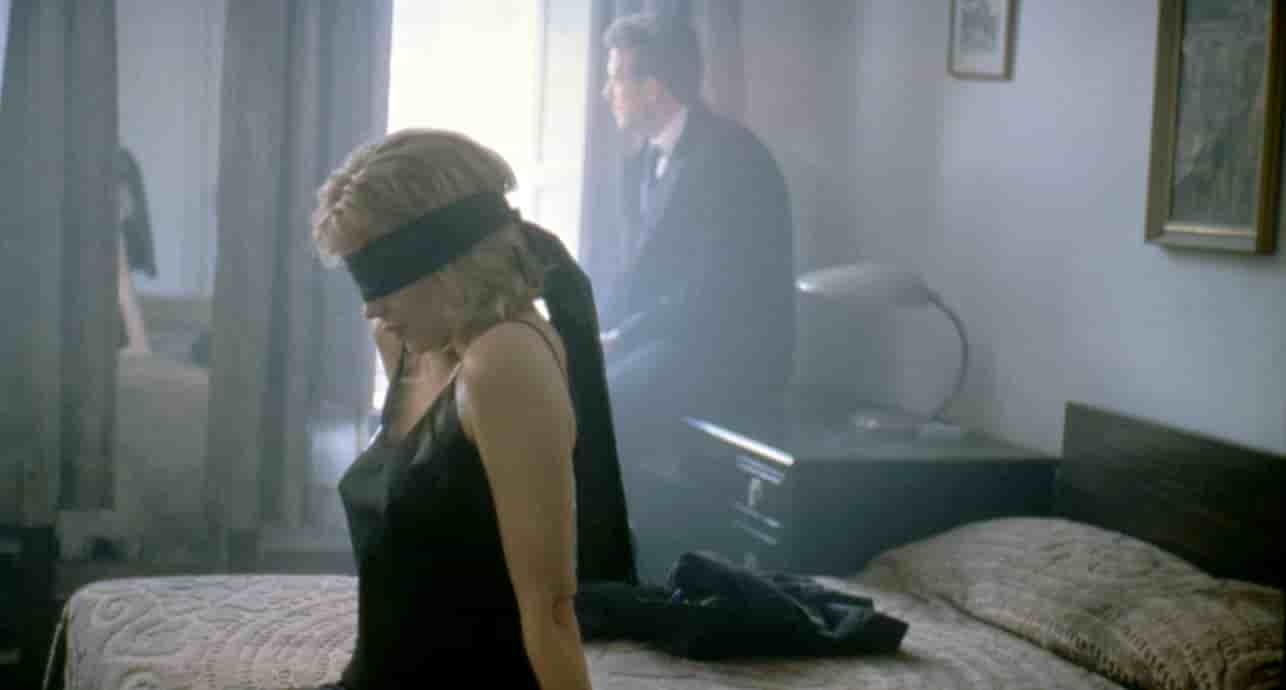 Le film a donné lieu à une suite en 1997, Love in Paris, d’Anne Goursaud, avec Mickey Rourke mais sans Kim Basinger.