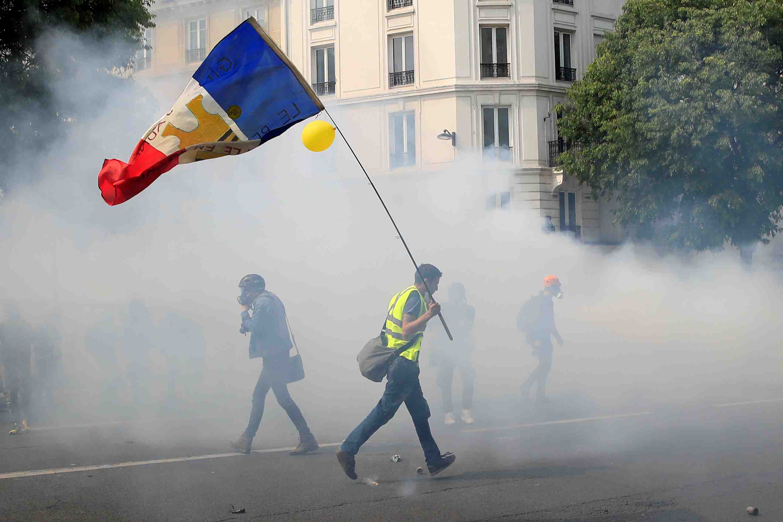Gilets jaunes: heurts a lyon et nantes pour le 26e samedi d'action