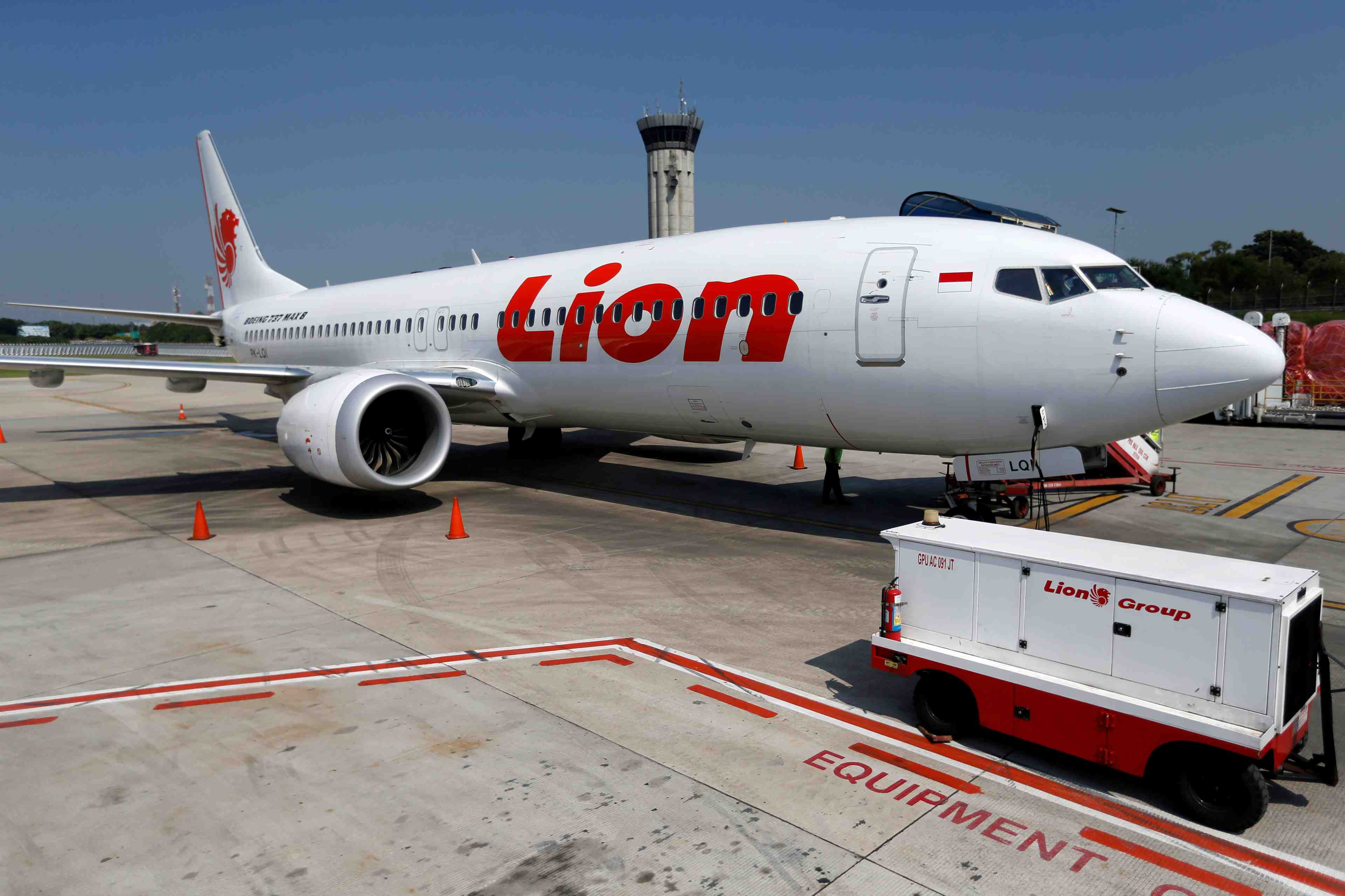 Crash du boeing 737 max en indonesie: le rapport recommande de revoir le mcas