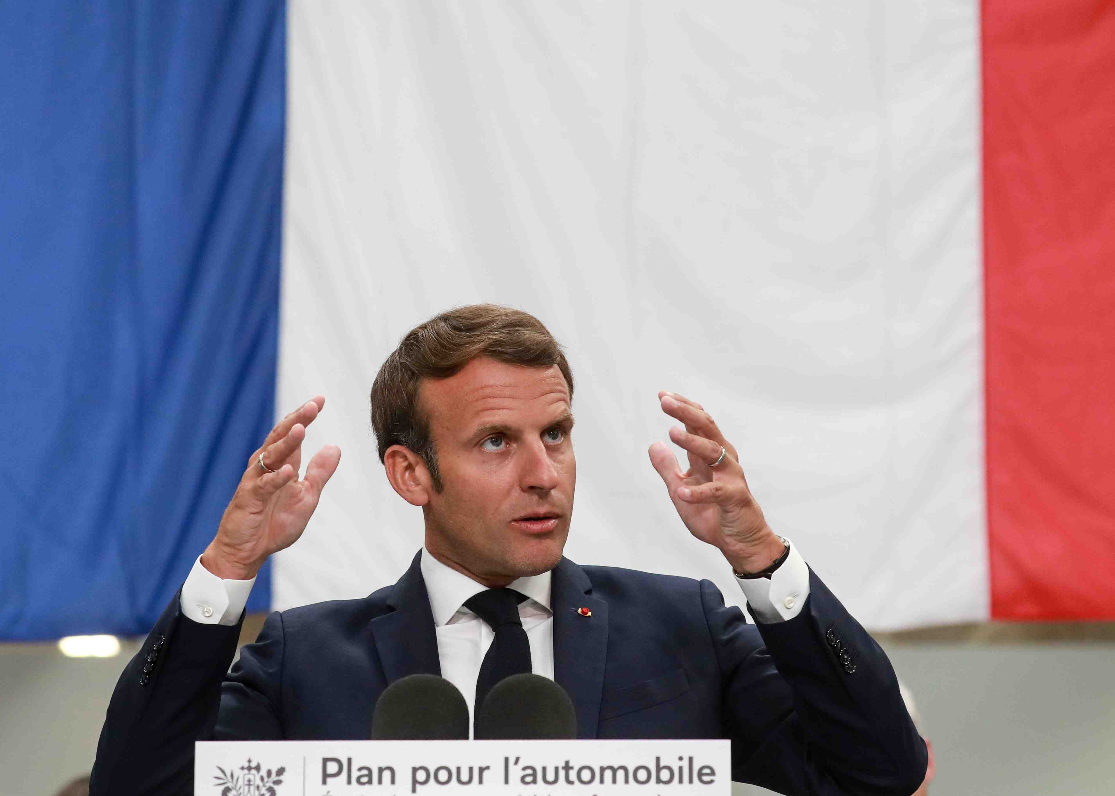 Macron annonce une aide de 8 milliards d'euros a la filiere automobile