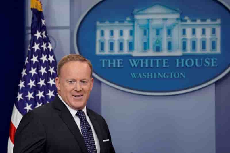 Spicer pourrait changer de fonctions