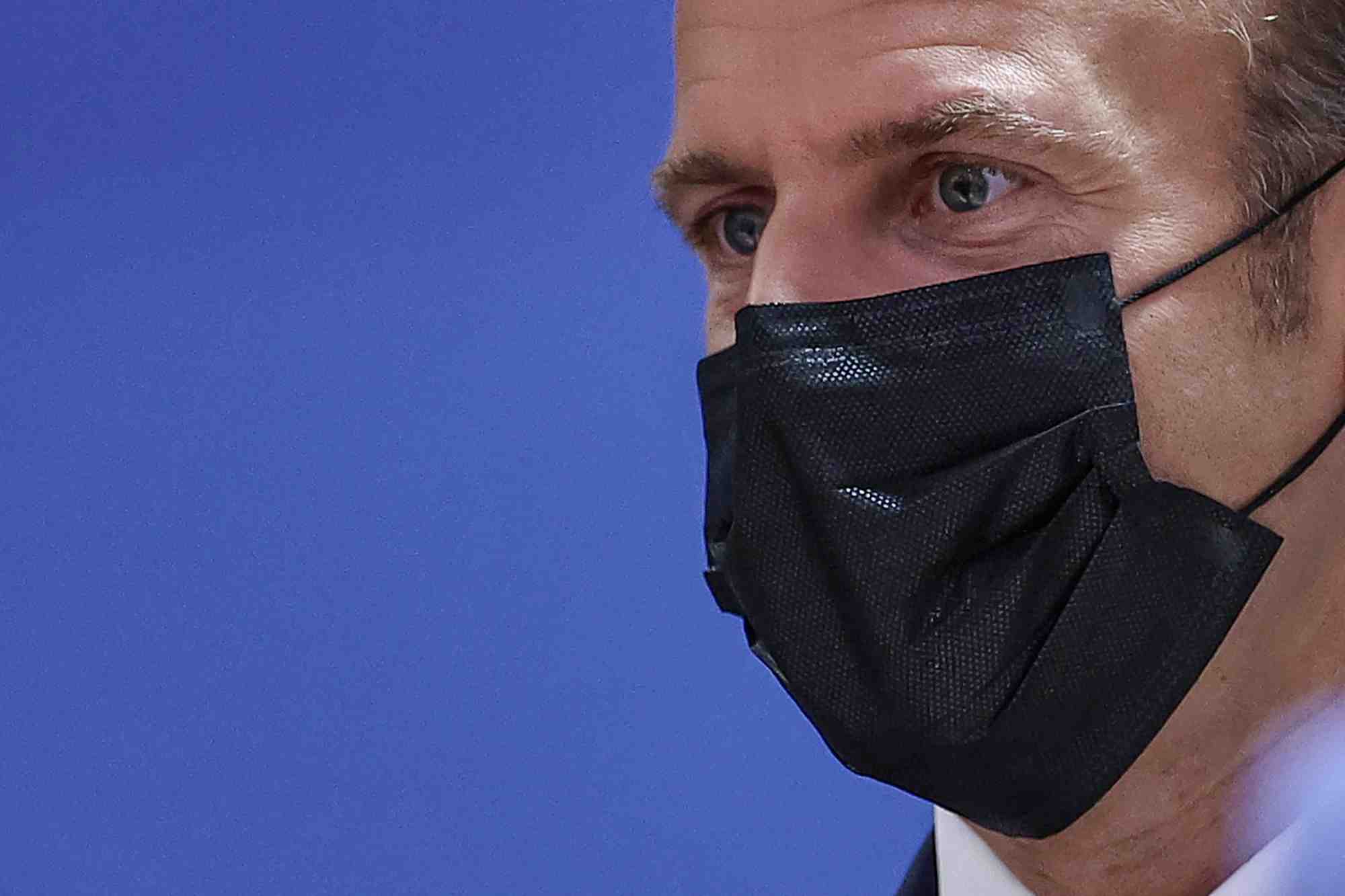 Macron sur les lieux de l'attaque a conflans-sainte-honorine