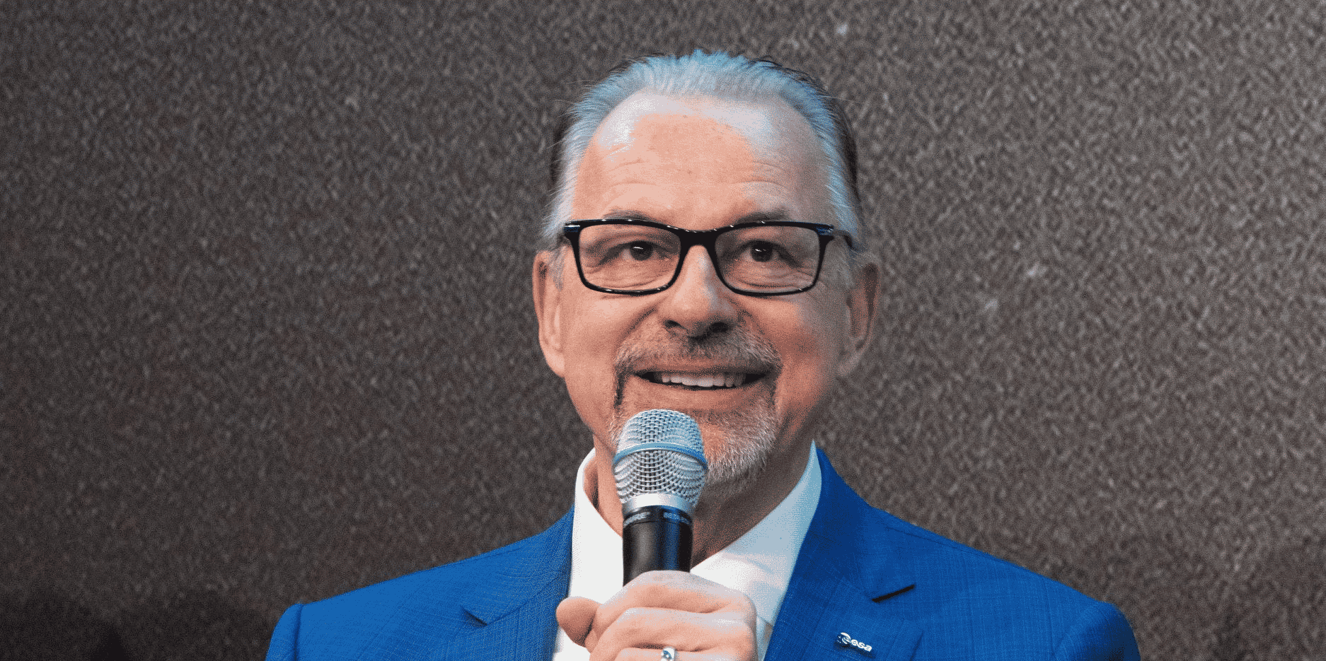 « Aujourd'hui, les entreprises, qui développent un mini-lanceur, n'ont aucune contrainte. Elles peuvent s'approvisionner dans n'importe quel pays » (Josef Aschbacher, directeur général de l'ESA).