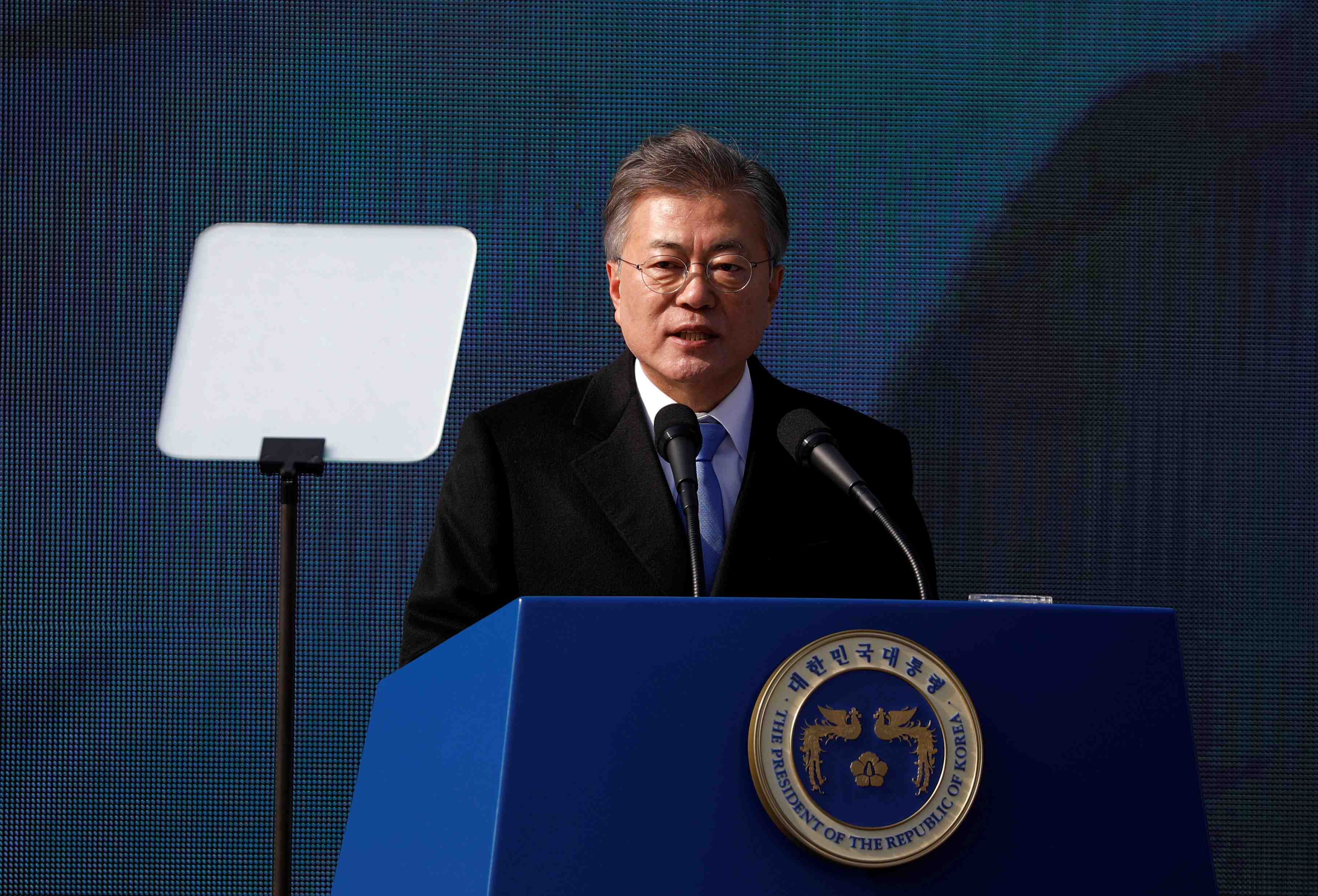 Pas de bemol aux sanctions contre pyongyang en appui a un sommet, dit moon