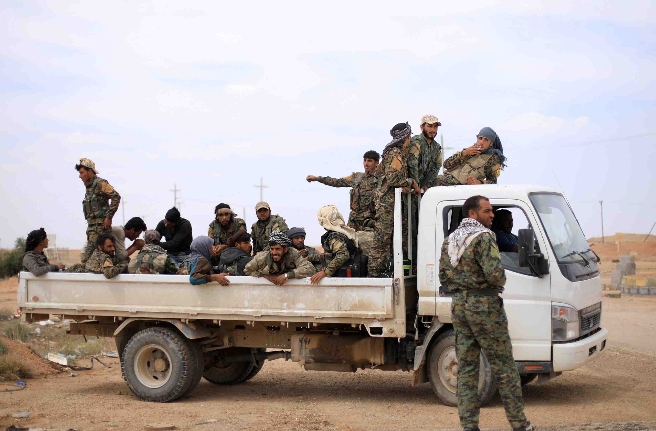 Les fds avancent dans la derniere poche de l'ei dans l'est de la syrie