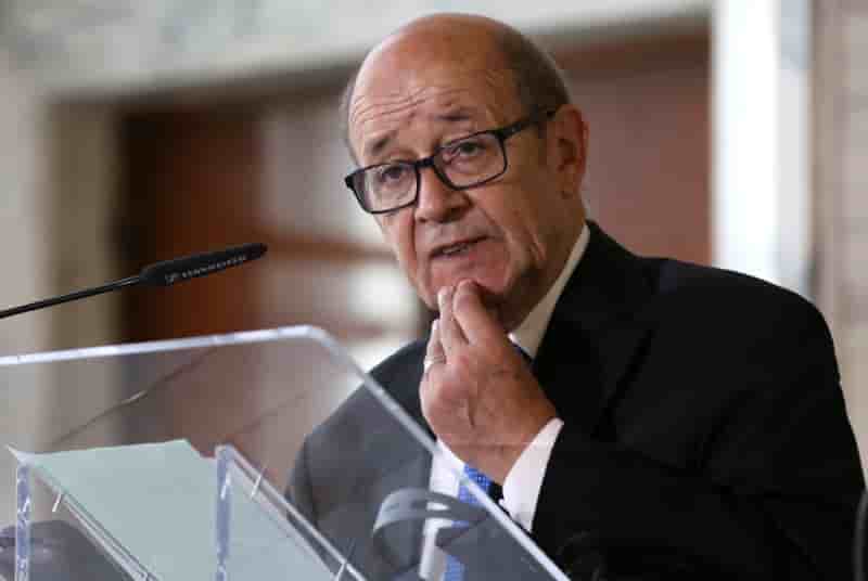 Le drian se veut "pratique" pour doper l'export