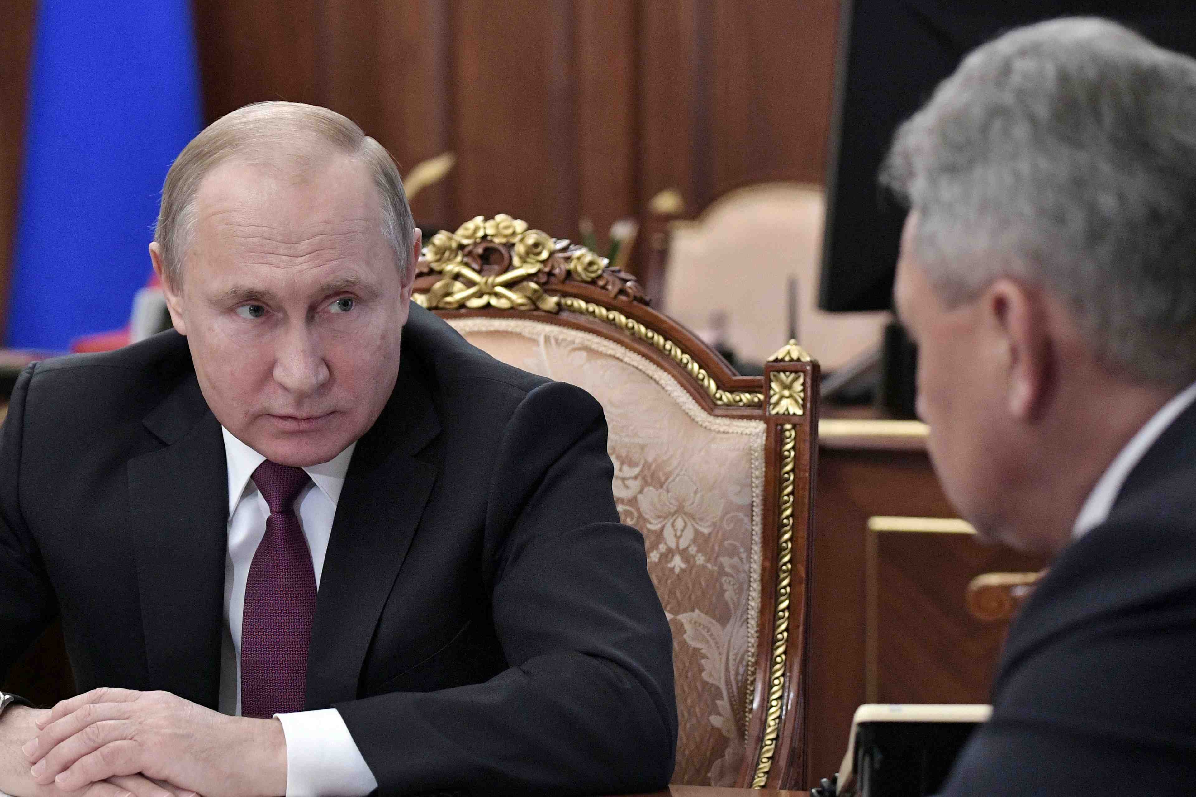 La russie cesse elle aussi de respecter le traite fni, declare poutine