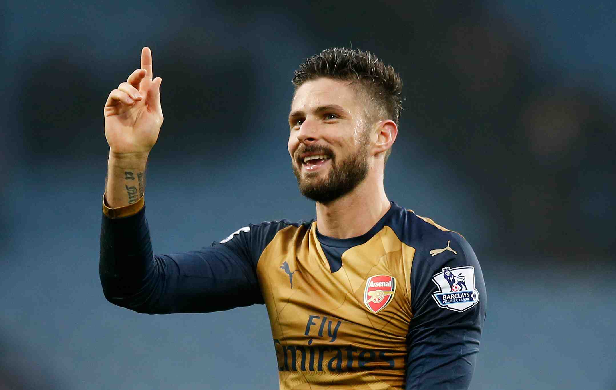 Arsenal prend la tete de premier league