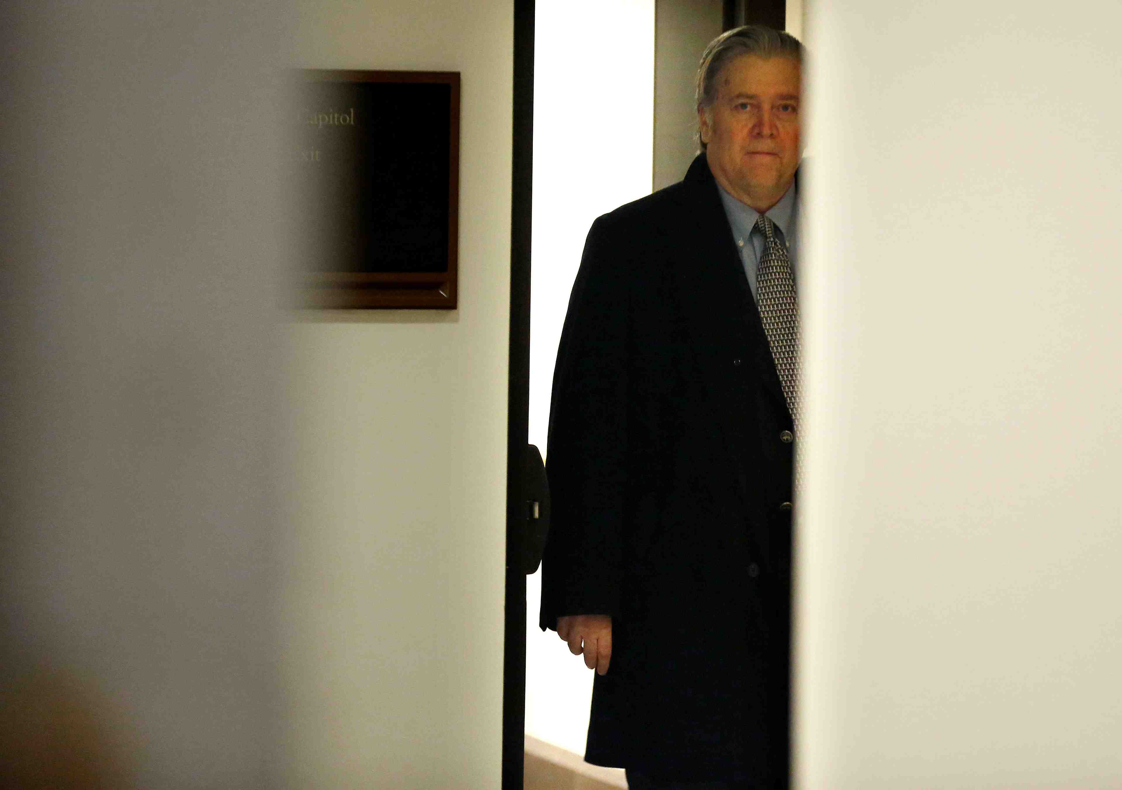 Usa: bannon de nouveau convoque par une commission parlementaire