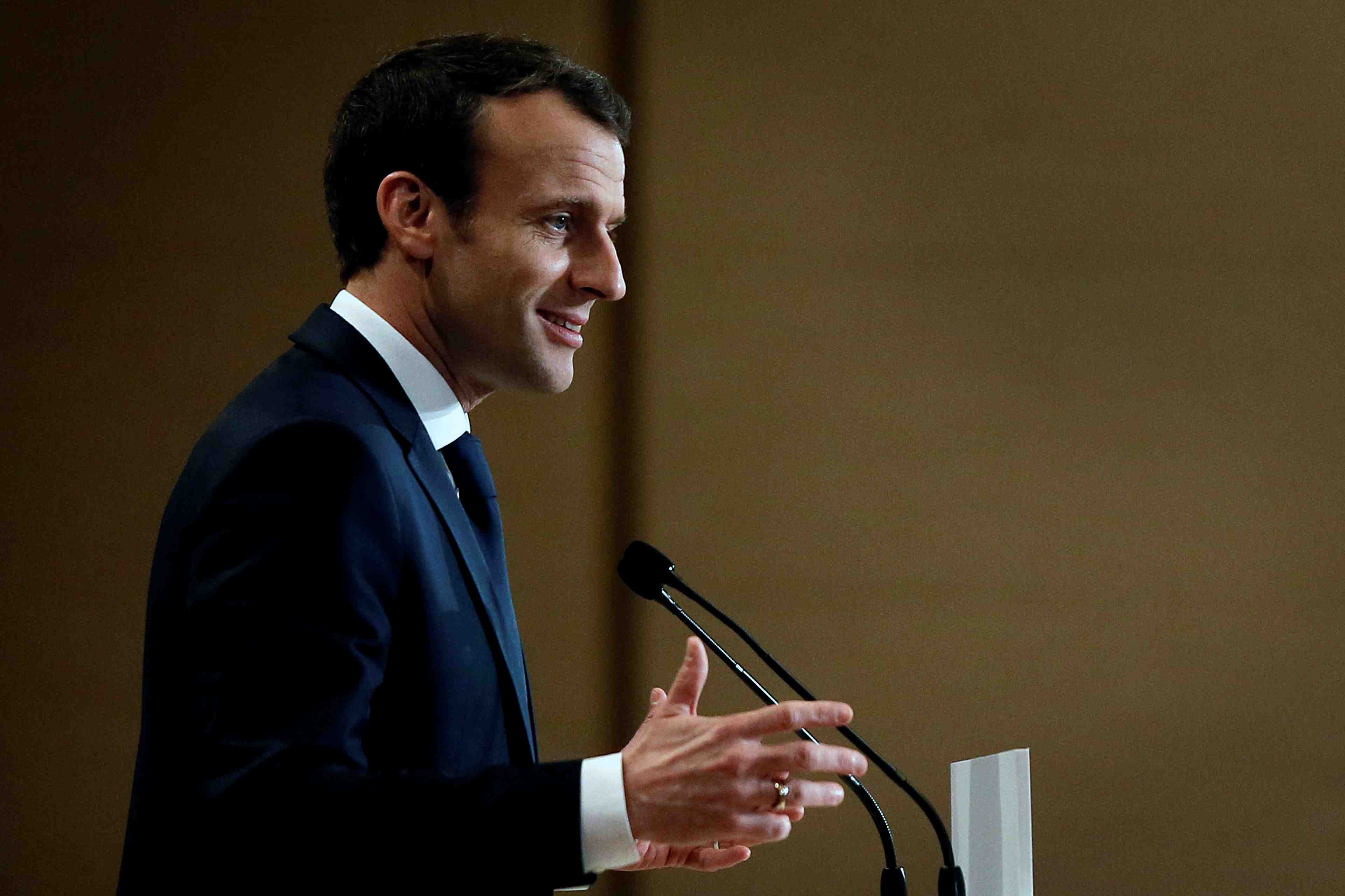 Macron interviewe dimanche sur bfm et mediapart