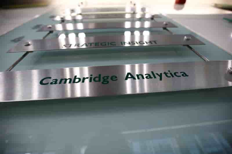 Facebook: cambridge analytica depose le bilan
