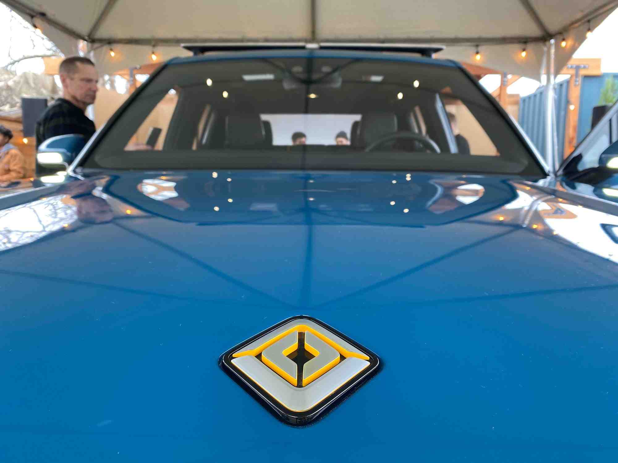 Rivian valorise a 93 milliards de dollars apres la plus importante ipo mondiale de l'annee