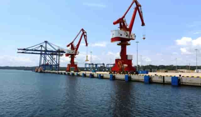 La plateforme du terminal polyvalent du port de Kribi, alors gérée par le consortium camerounais Kribi polyvalent multiple operators (KPMO), était entrée officiellement en service en janvier 2019.