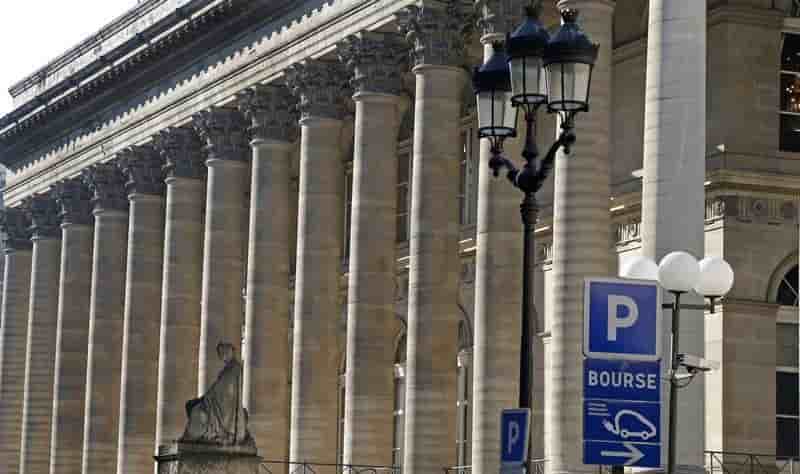 La bourse de paris en hausse a mi-seance