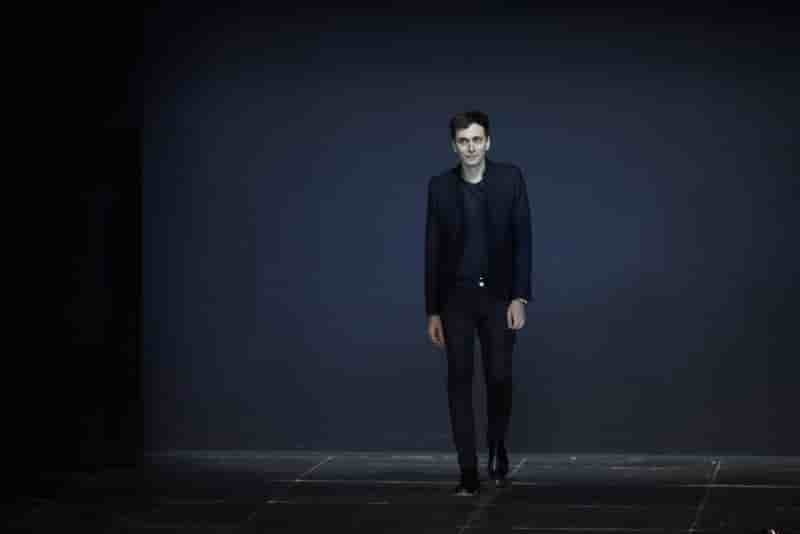 Hedi slimane nomme directeur artistique de celine