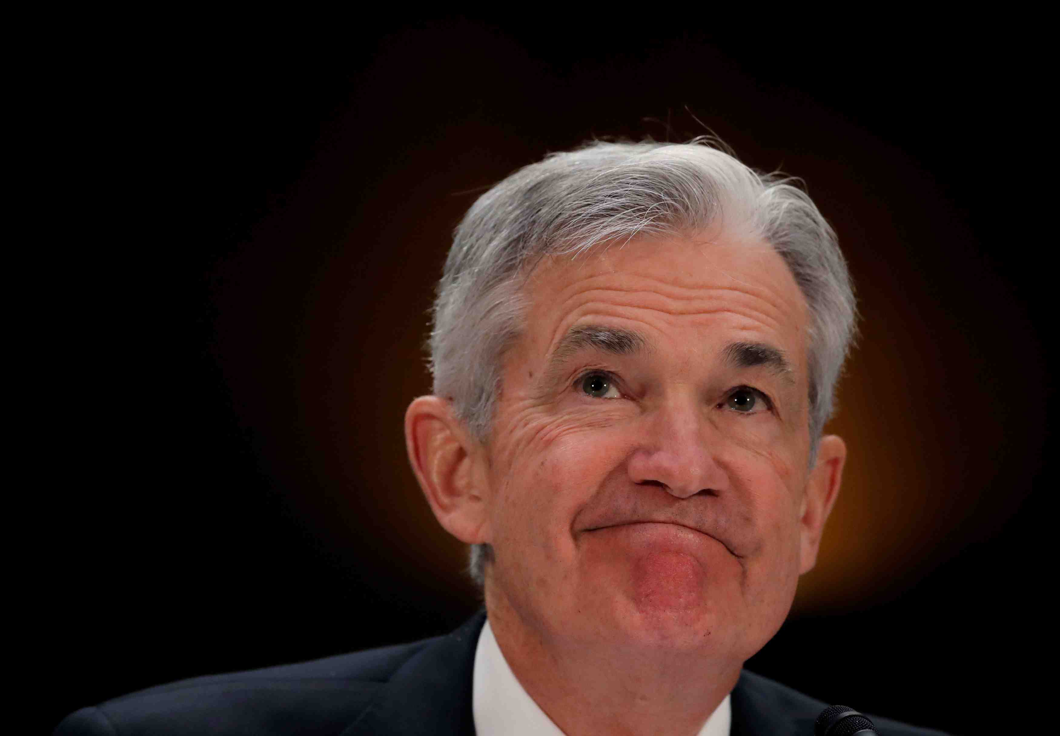 La patience de la fed justifiee malgre une croissance "solide", selon powell