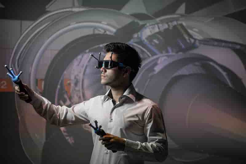 Safran investit de l'ordre de 600 millions d'euros par an dans en recherche et technologie (R&T), dont 500 millions d'euros en autofinancement.