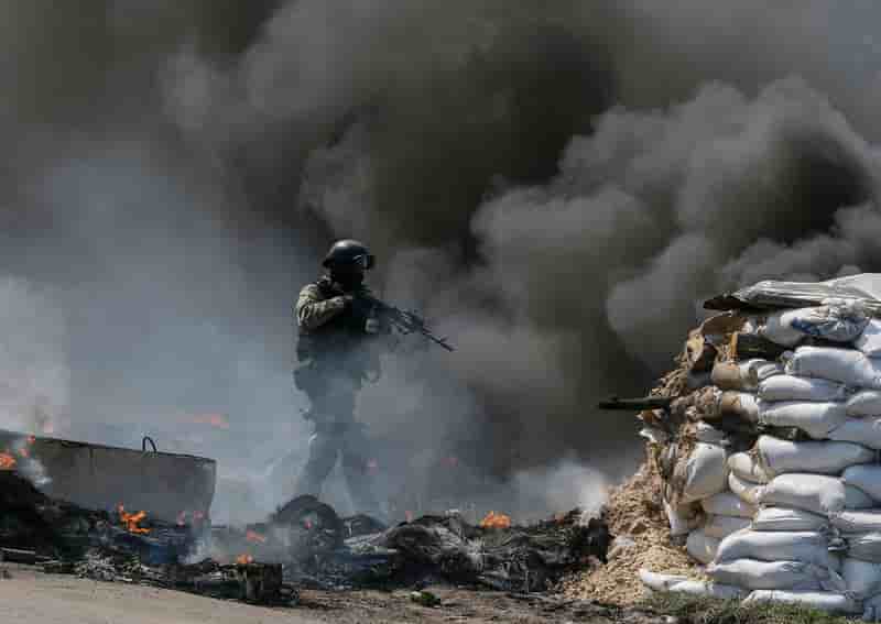 Accrochages dans l'est de l'Ukraine, Moscou menace