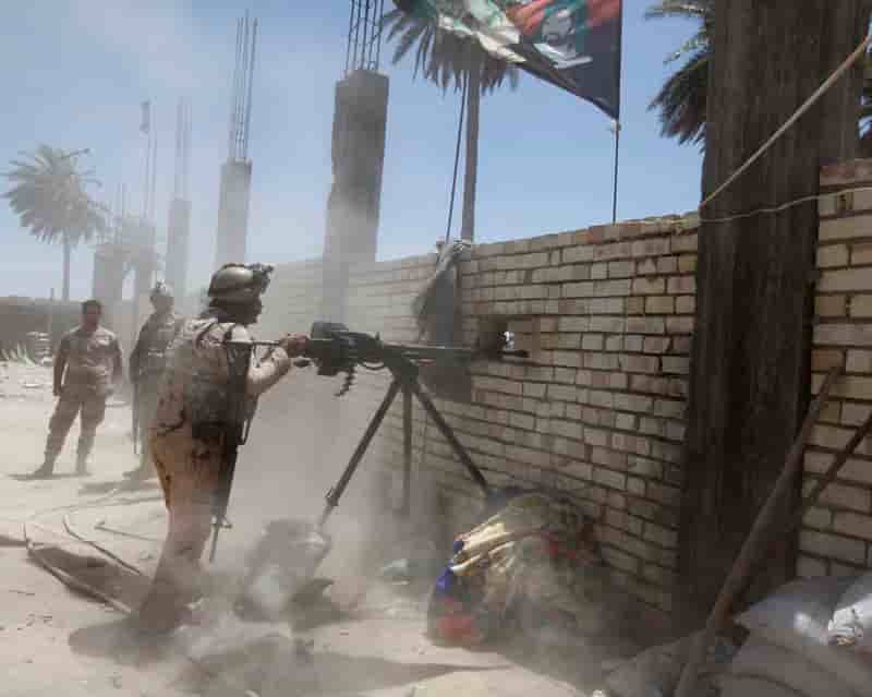Les djihadistes attaquent une grande base aérienne en Irak