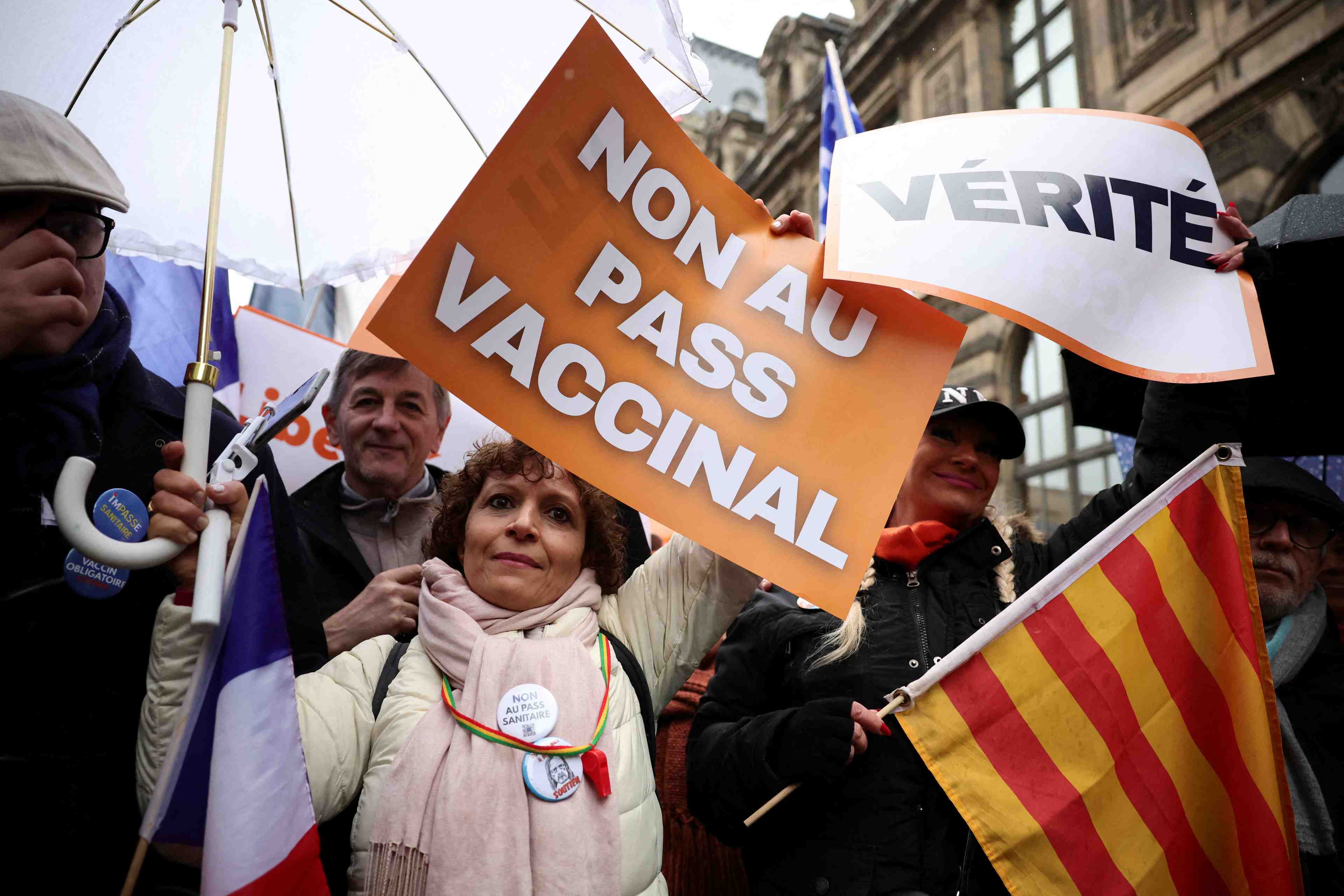 Coronavirus: des manifestations en france contre le pass vaccinal