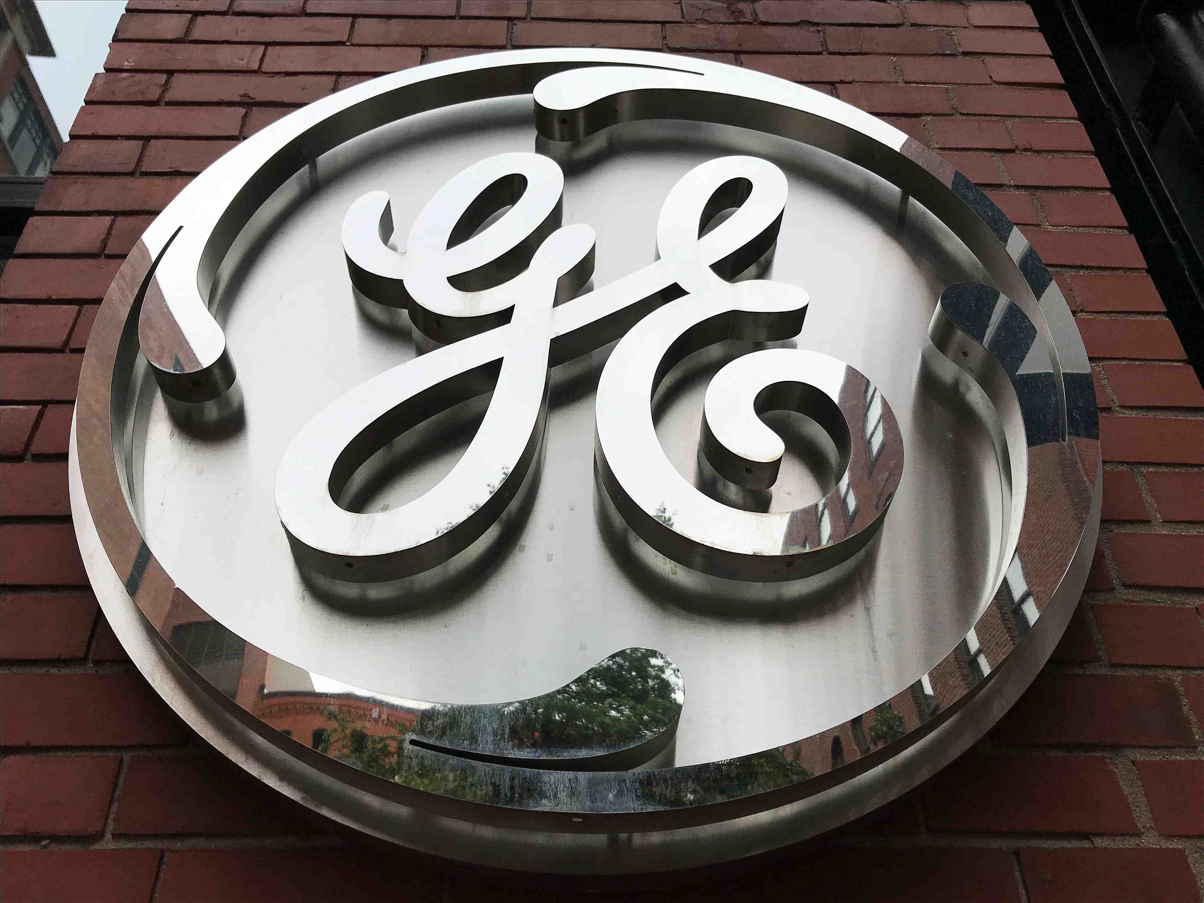 Bercy demande a general electric de revoir son plan social