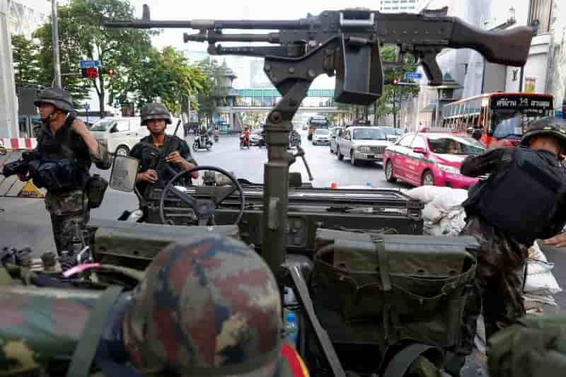 L'armée thaïlandaise instaure la loi martiale