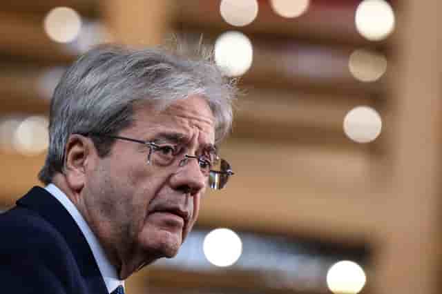 Paolo Gentiloni est commissaire européen en charge des affaires économiques. Ancien président du Conseil en Italie, il a succédé au social-démocrate Matteo Renzi en 2016.