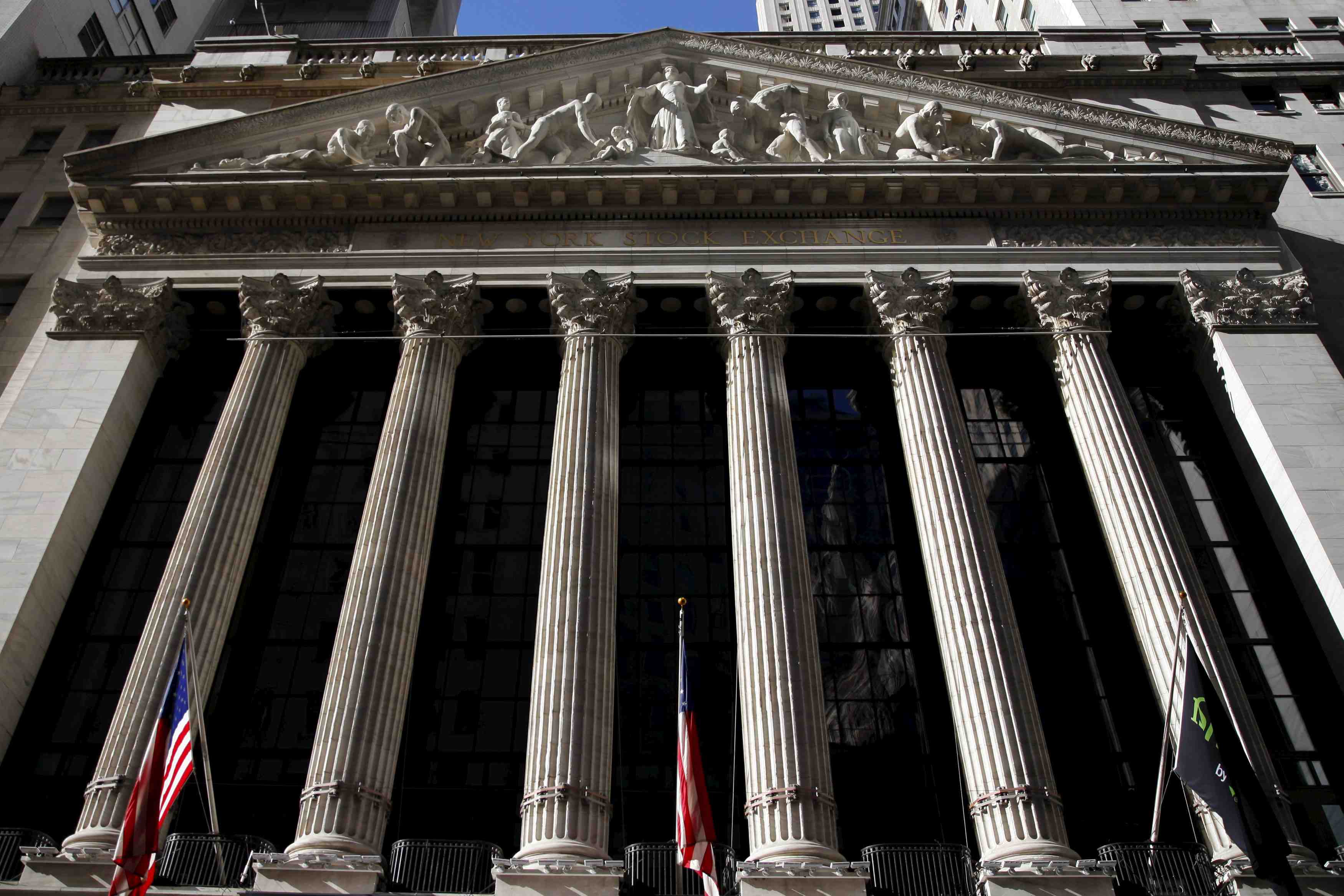 Wall street ouvre sur une note hesitante