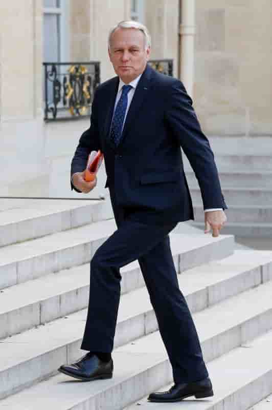 Jean-marc ayrault souhaite une reprise des negociations politiques en syrie