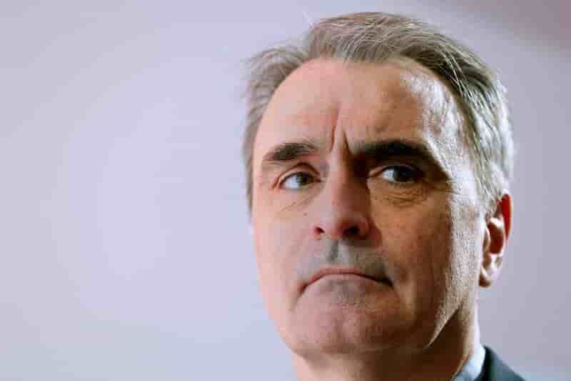 Michel paulin, dg de sfr, sur le depart