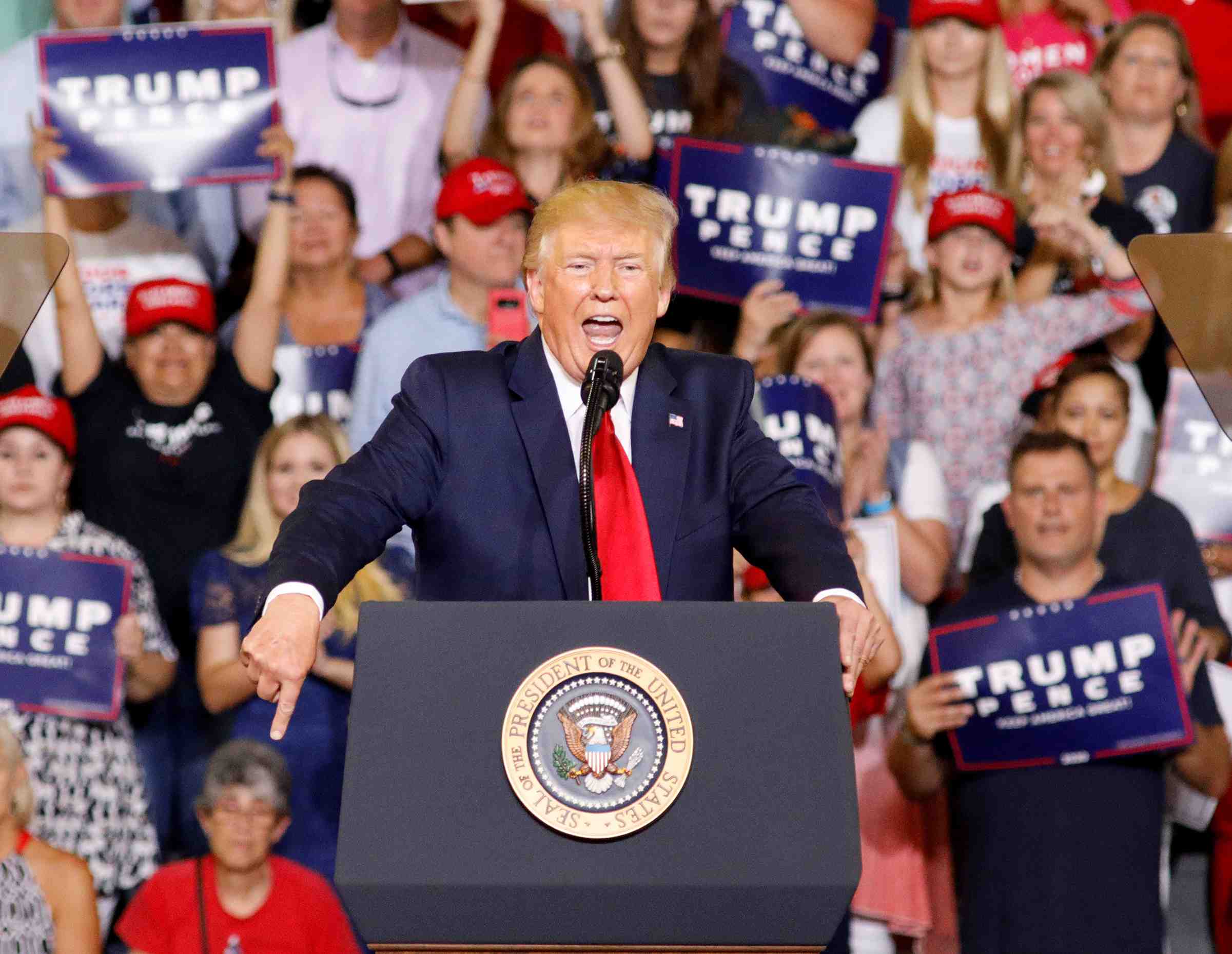 Trump intensifie ses attaques contre des elues democrates