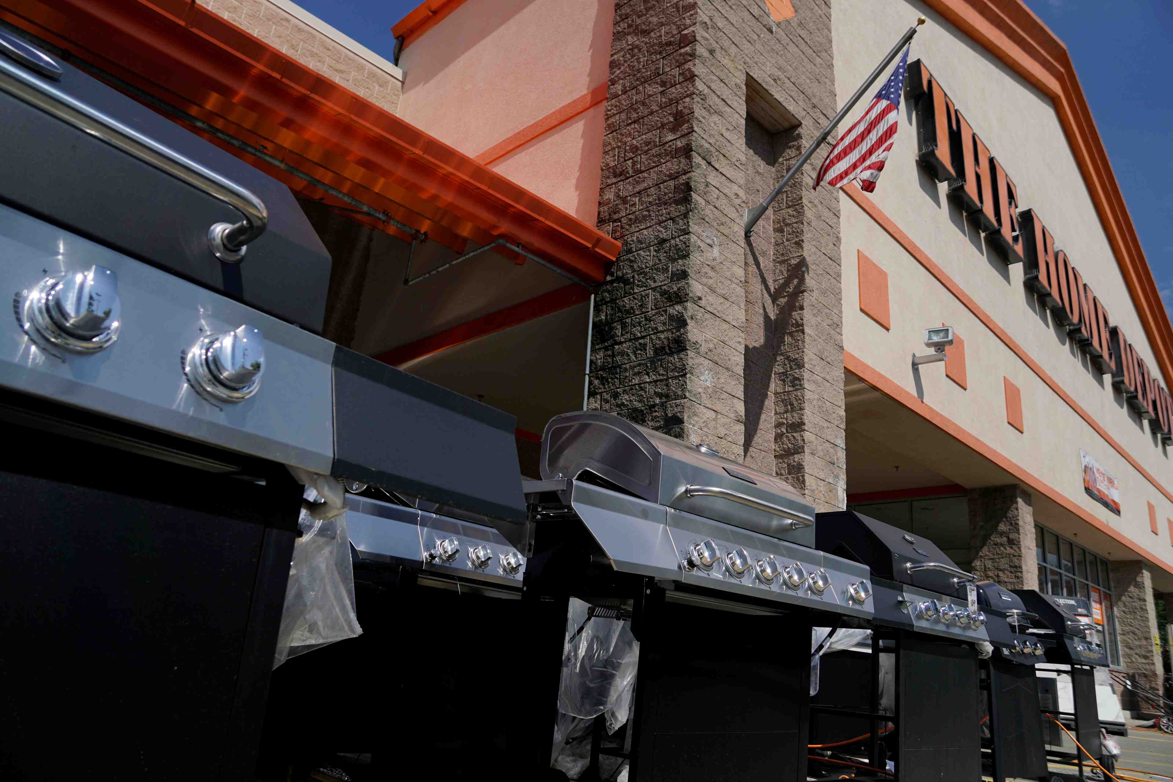 Home depot rate le consensus a cause des couts lies au coronavirus