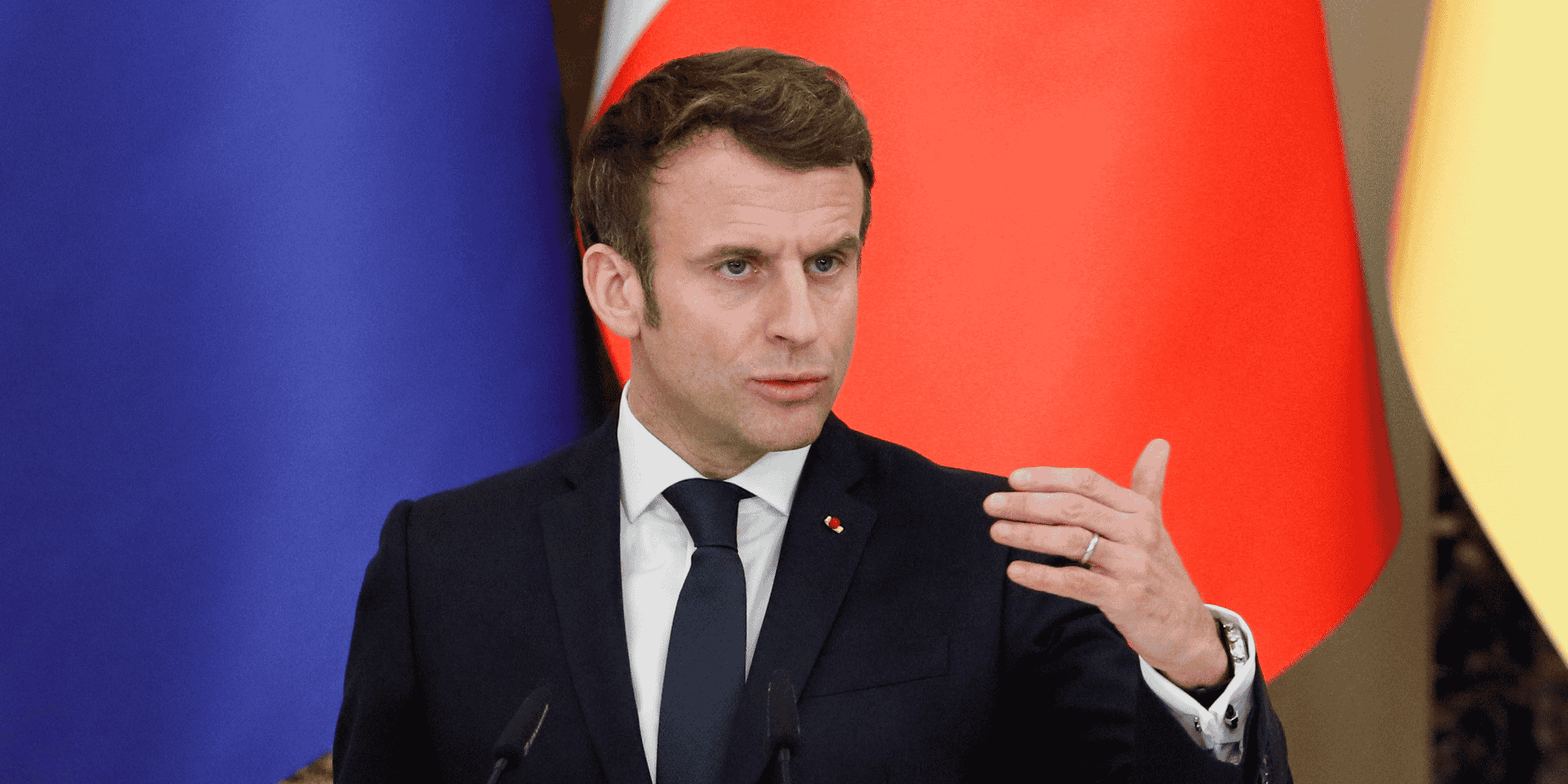 Ukraine: macron promet plus d'aide militaire et humanitaire a zelensky