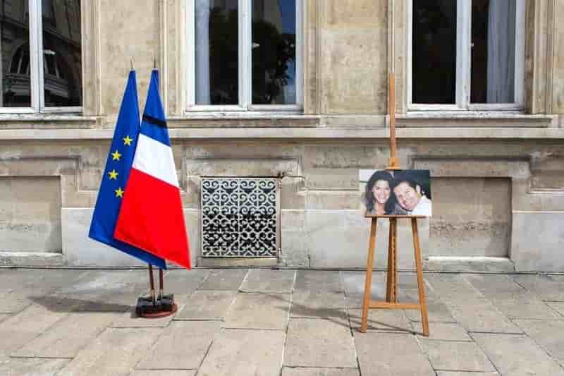 Larossi abballa connaissait le couple de policiers, selon la presse
