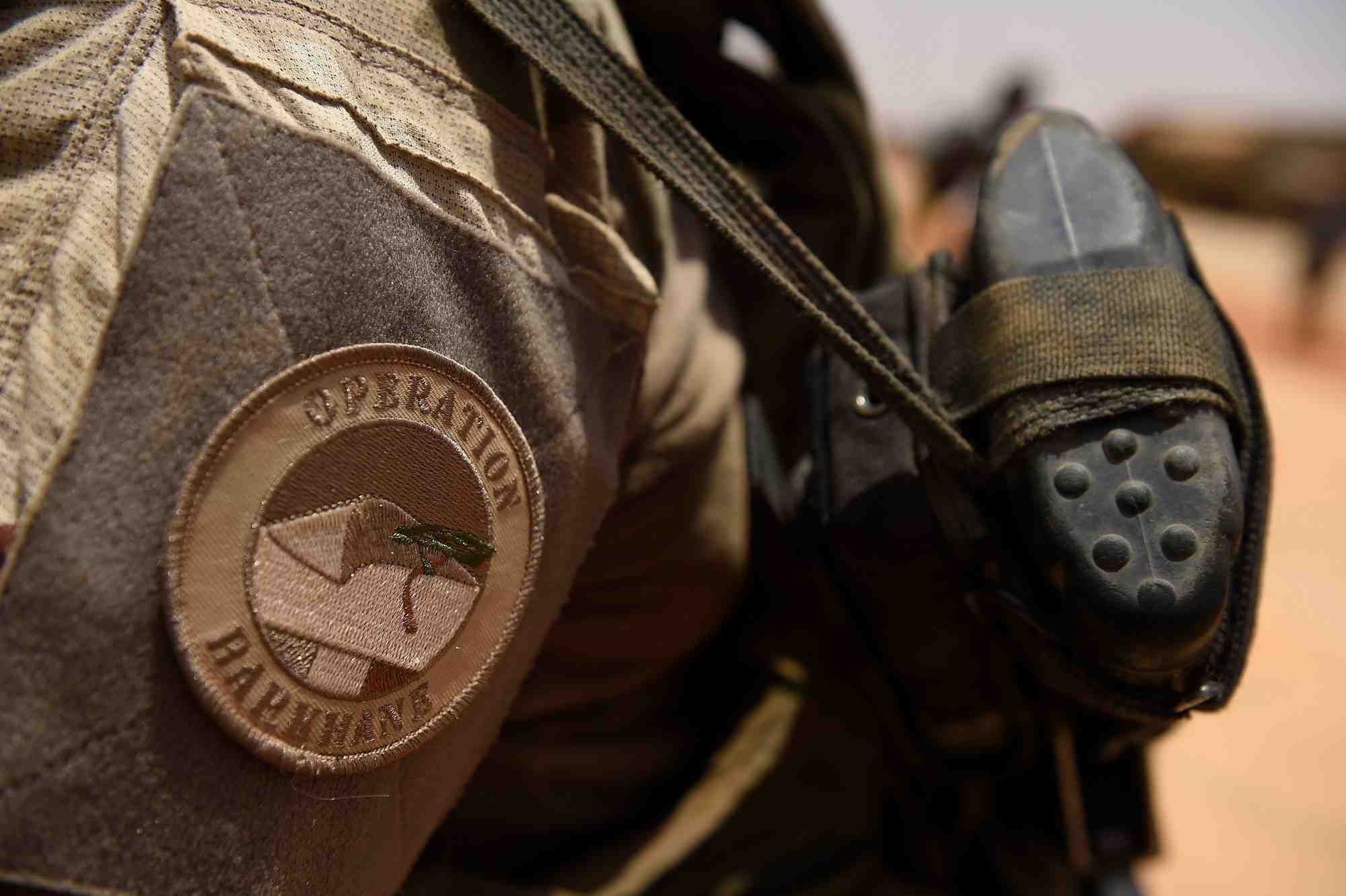 La france et ses partenaires annoncent leur retrait militaire du mali