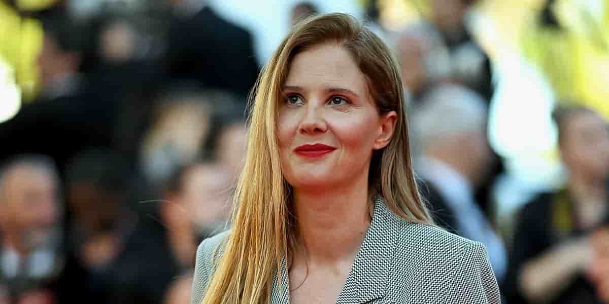 « La Tribune Dimanche » a rencontré Justine Triet au Festival Lumière, à Lyon.