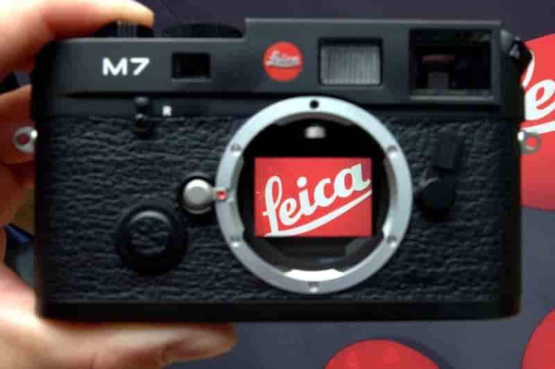 Blackstone cherche a vendre ses 45% dans leica