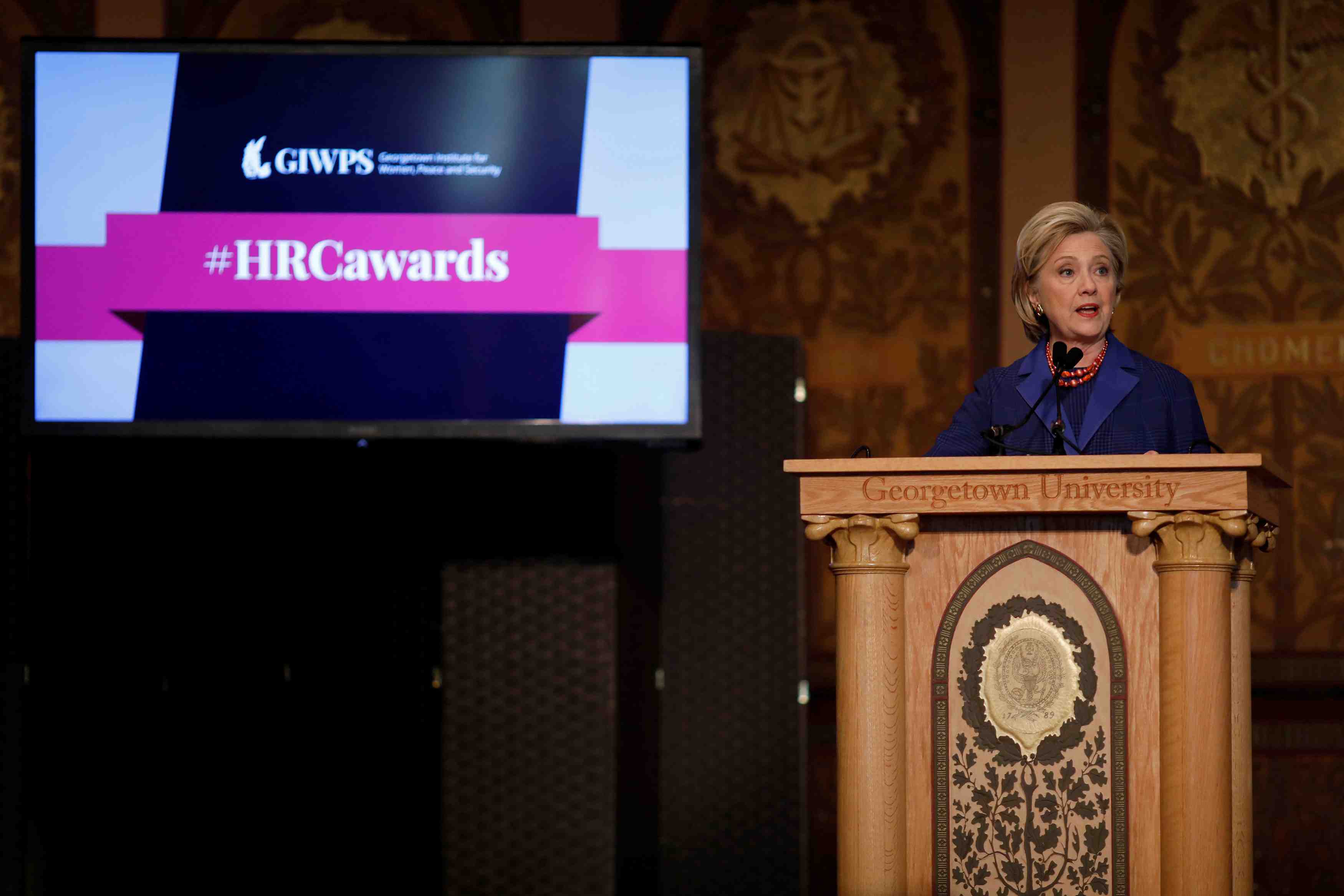 Le mouvement en faveur des droits des femmes n'a jamais ete aussi fort, selon clinton