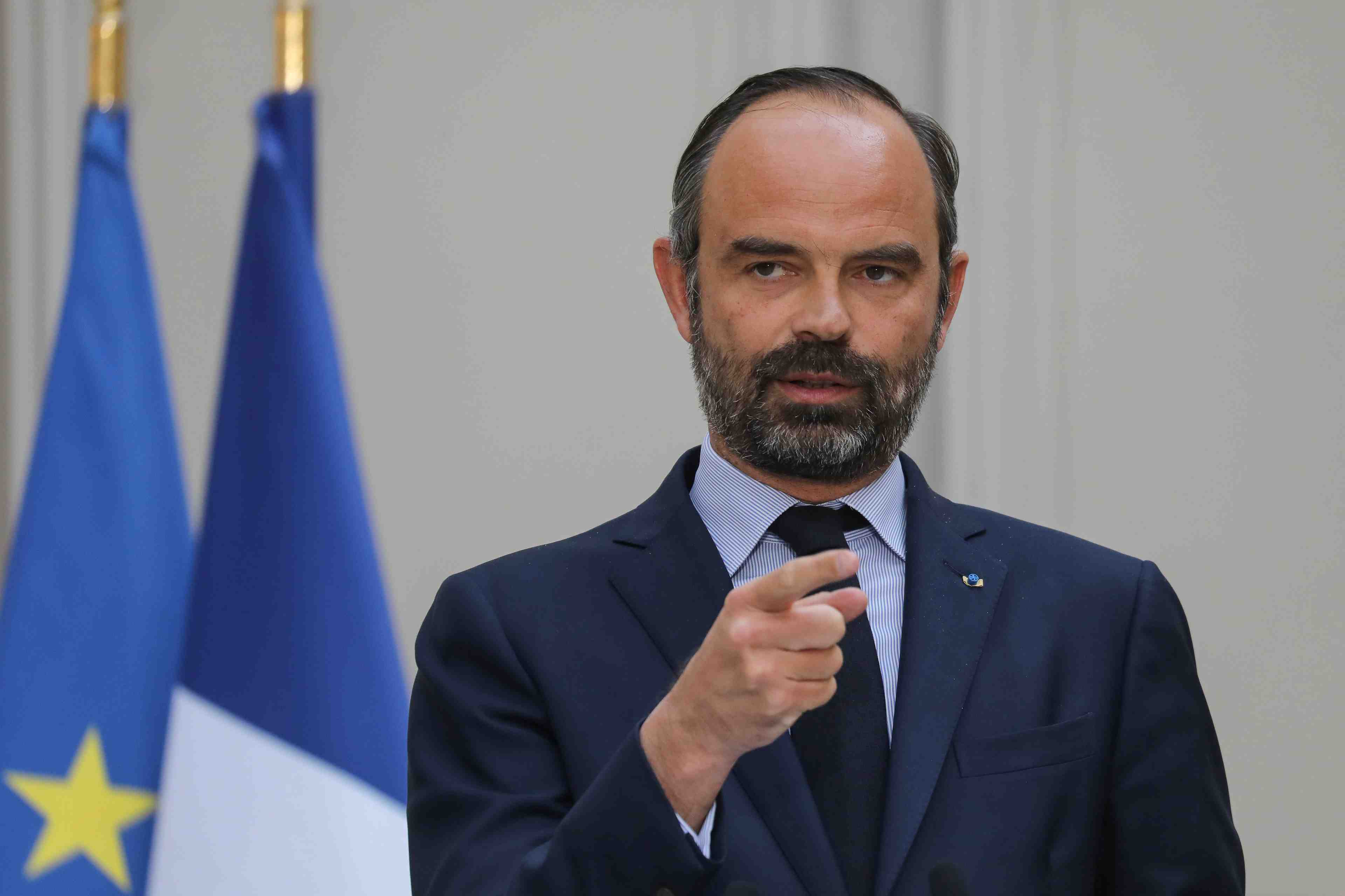 "gilets jaunes": gouvernement et majorite traduisent les annonces