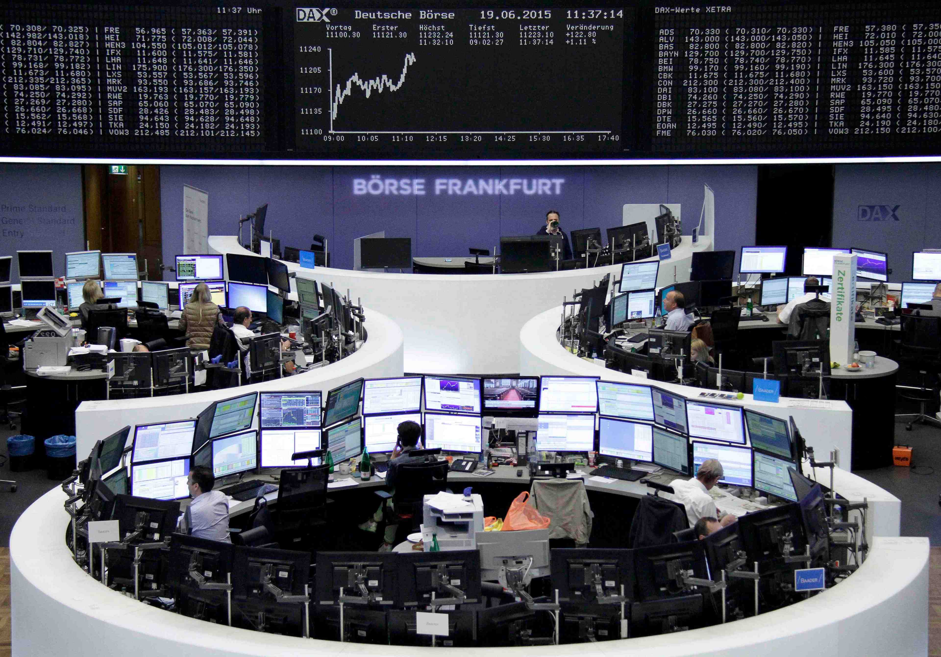 Les bourses europeennes dans le vert a mi-seance