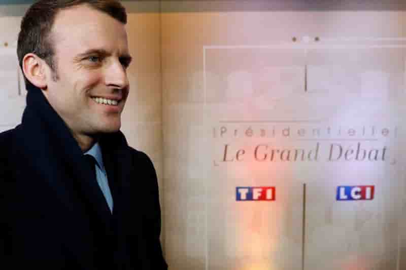 Macron largement en tete des pronostics de victoire