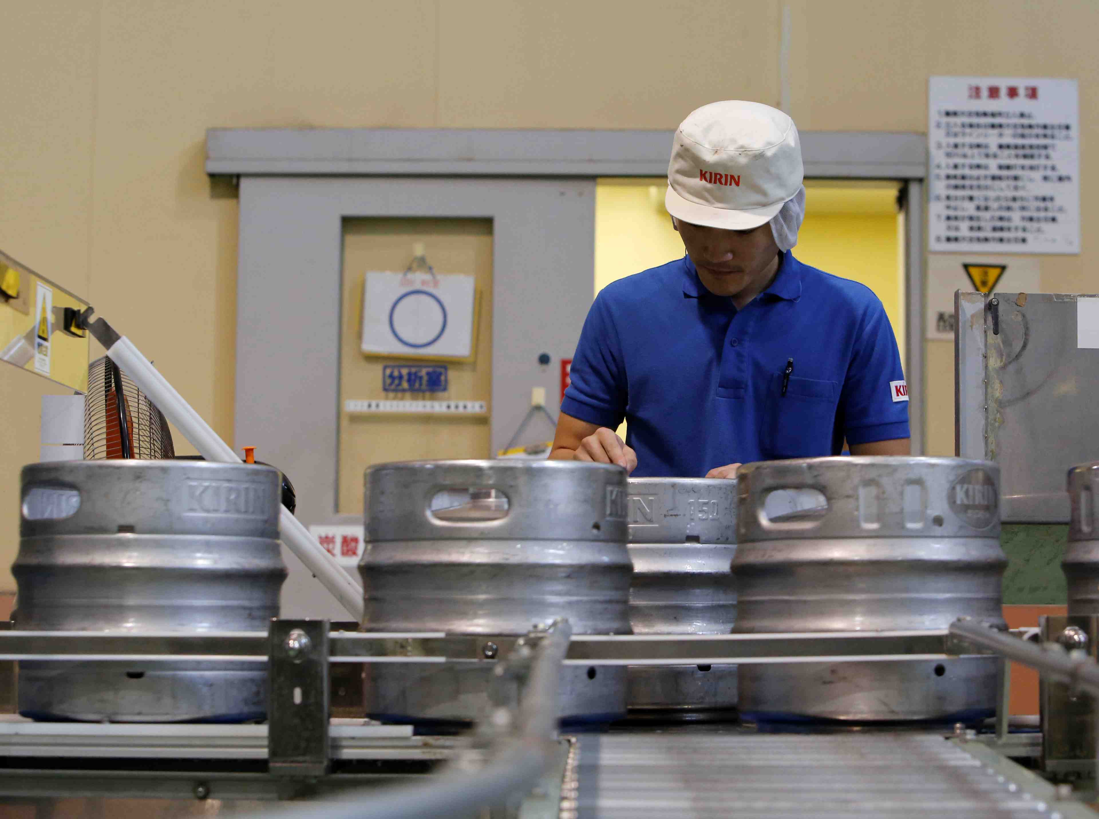 Japon: contraction du pmi manufacturier, une premiere depuis 2016
