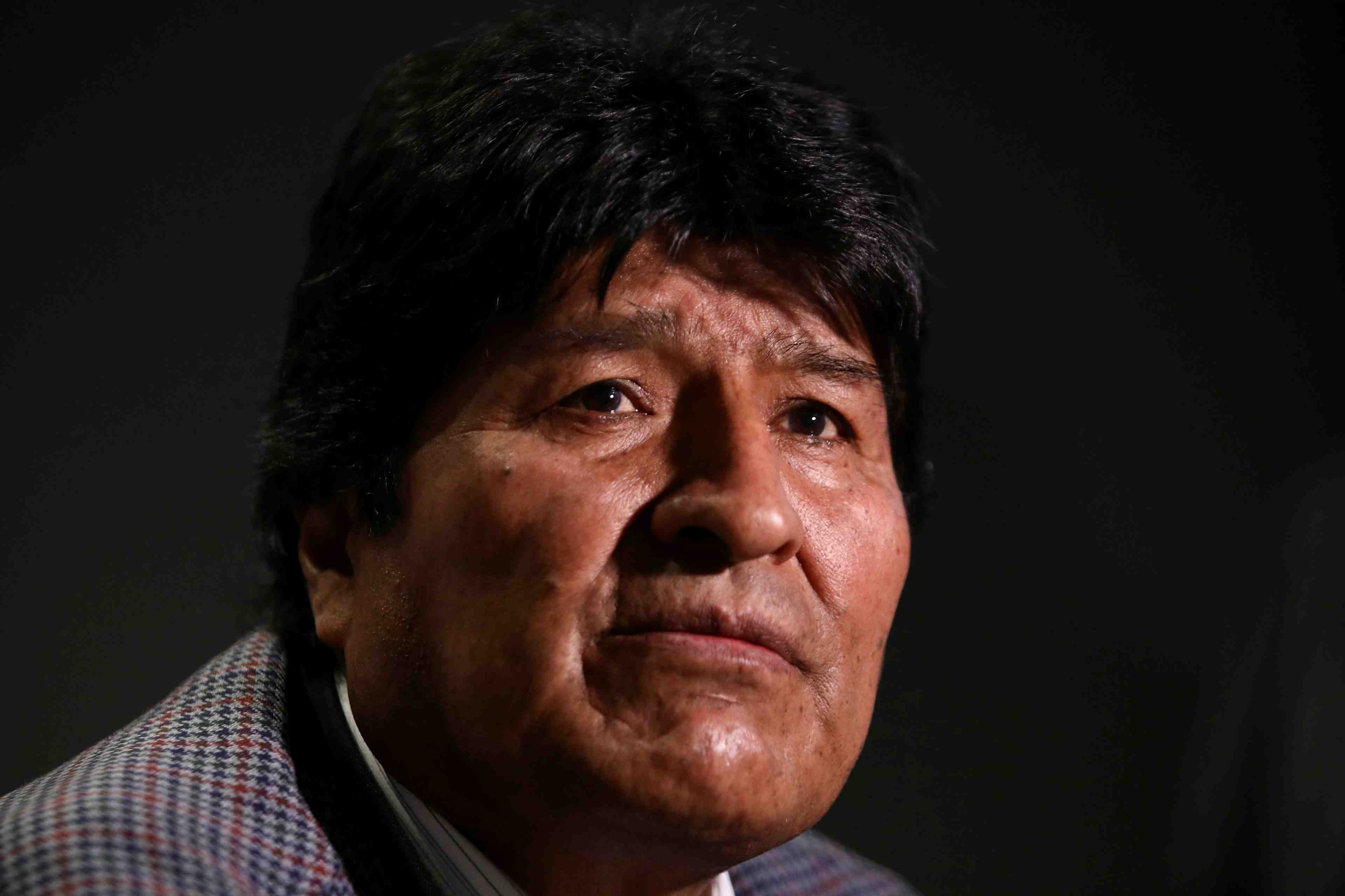 L'ex-president bolivien evo morales refugie en argentine