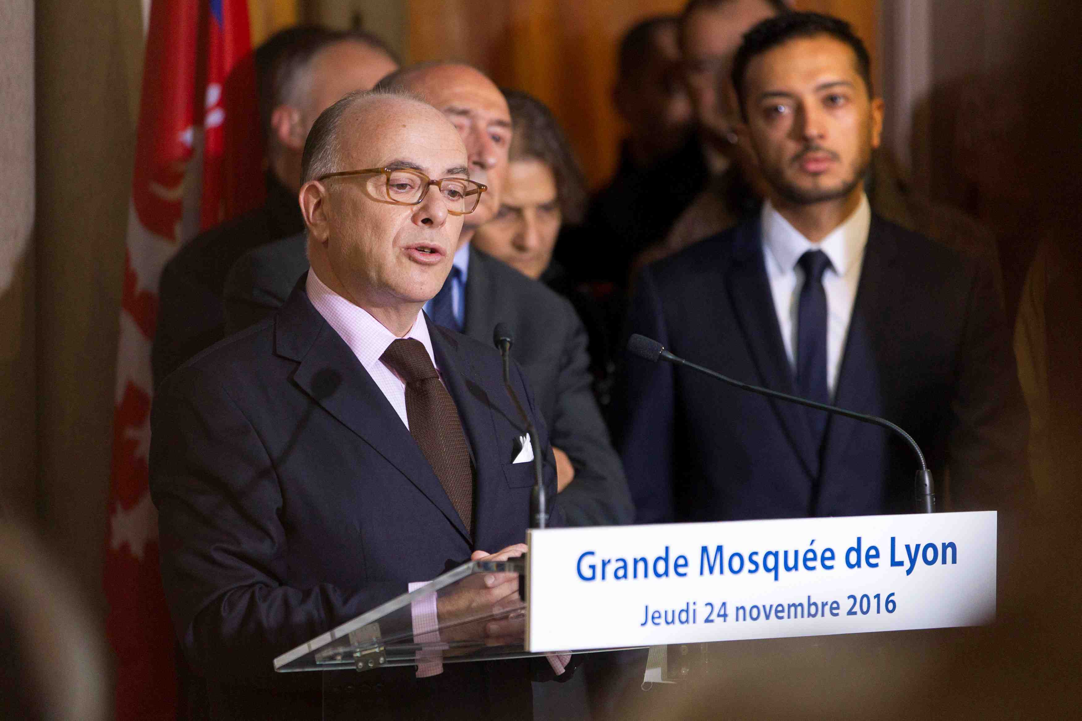 Cazeneuve appelle les musulmans a lutter contre le terrorisme