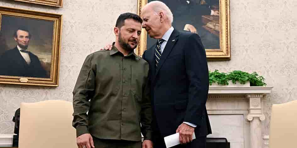 Le président américain Joe Biden rencontre le président ukrainien Volodymyr Zelensky dans le bureau ovale de la Maison Blanche à Washington, DC, le 21 septembre 2023.
