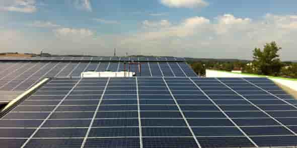 Toiture photovoltaïque sur hangar agricole / Arkolia Energies